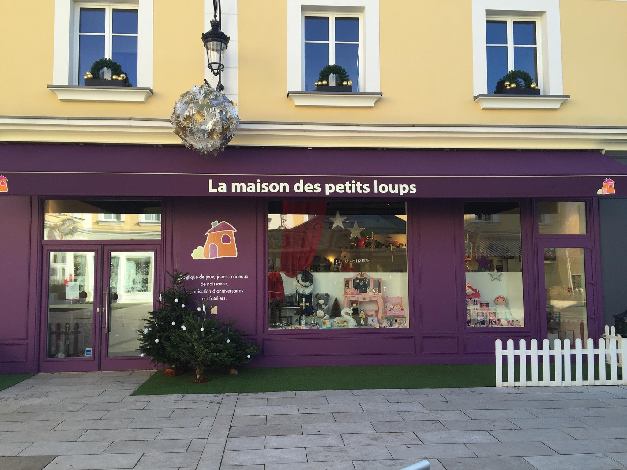 Vitrine La Maison des Petits Loups